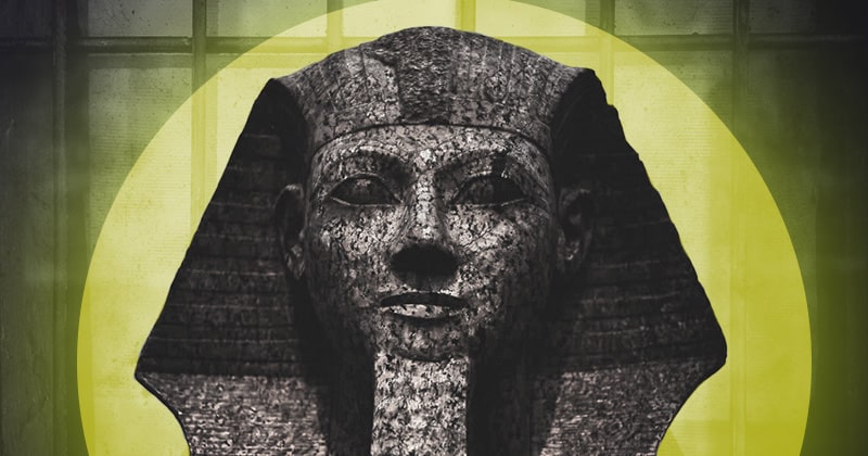 Egypt pharaon statue